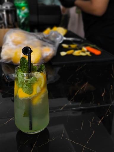 عکس کافه دژاوو