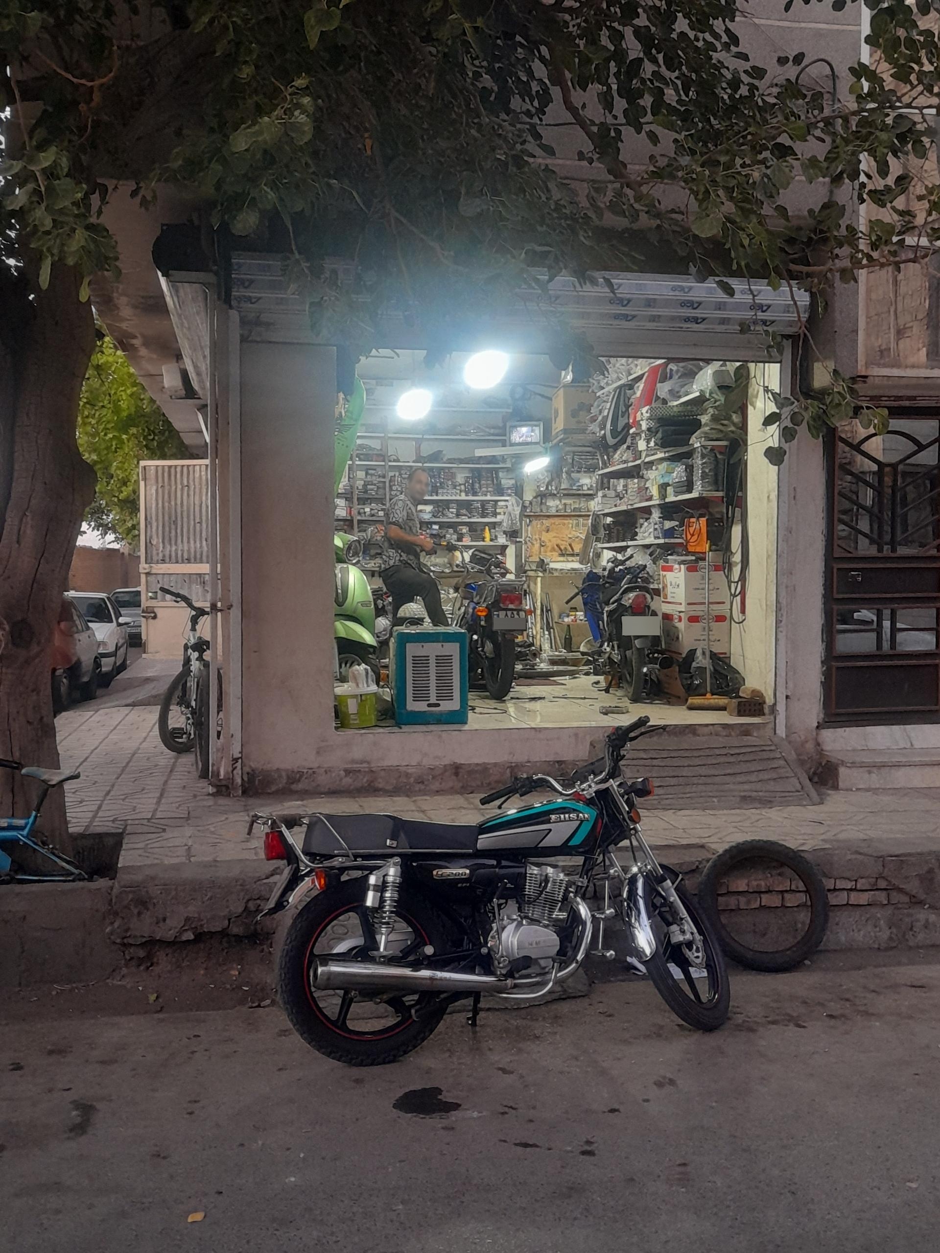 عکس موتورسازی طاها