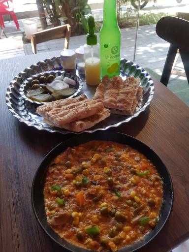 عکس کافه زعفران 
