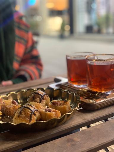 عکس کافه باقلوا