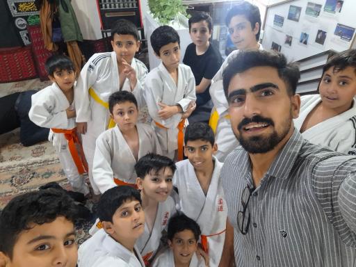 عکس باشگاه انصارالمهدی مربی استاد گلفشان