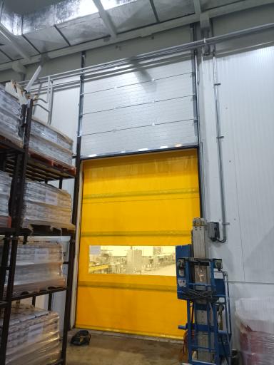 عکس ایمن درب اتوماتیک شیشه ای و کرکره برقی