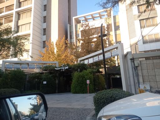 عکس دکتر ناهید خورسندی جراح ودندان پزشک 