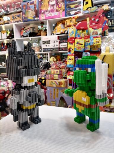 عکس فروشگاه اسباب بازی یاسین