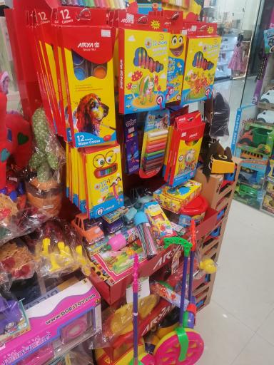 عکس فروشگاه اسباب بازی یاسین