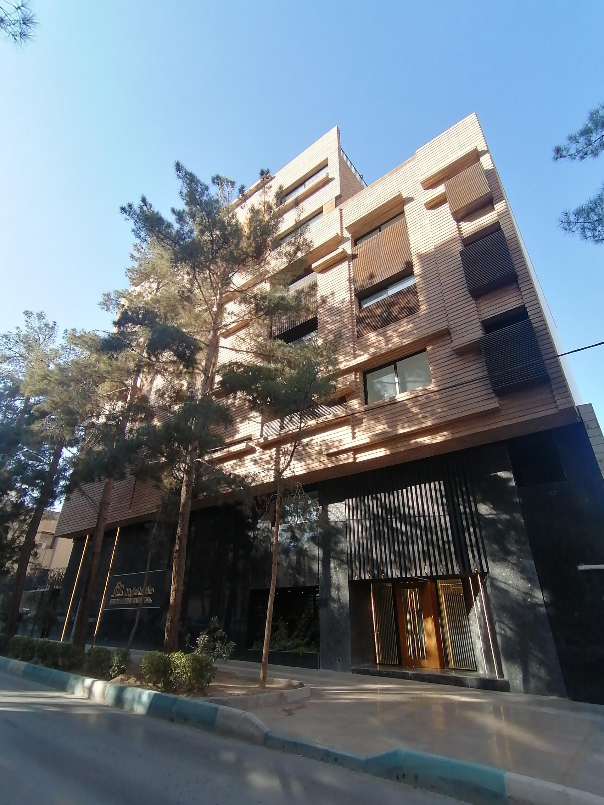 عکس مجتمع مسکونی آریانا