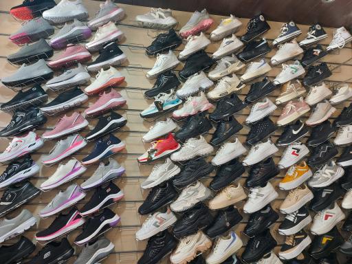 عکس فروشگاه کفش غلامی