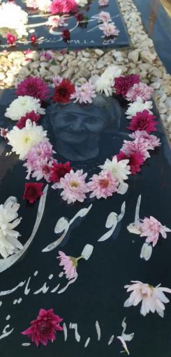 عکس مزار بتول ولی زاده