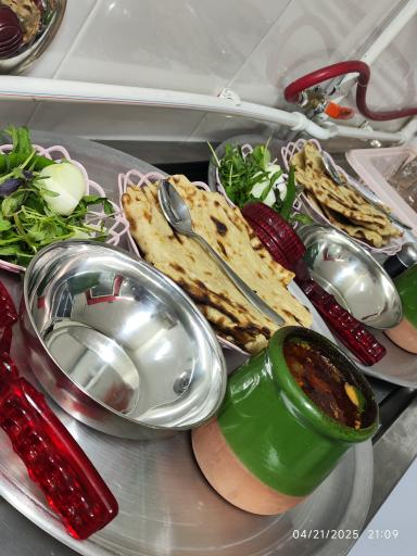 عکس سرای سنتی حاجی