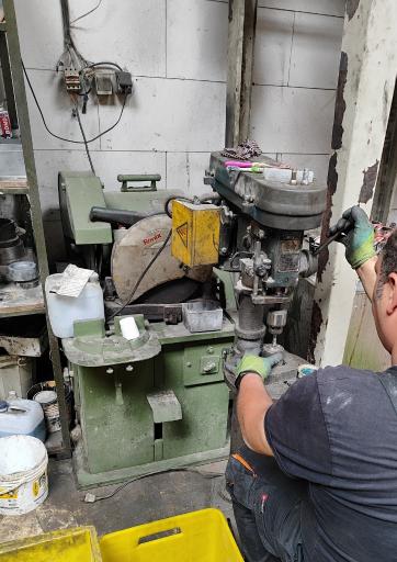 عکس گروه صنعتی مدرن (دایکاست)