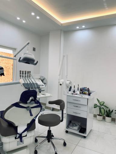 مطب دندانپزشکی دکتر ملیحه قرائی