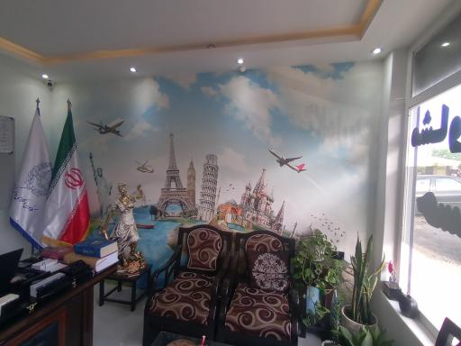 عکس مشاور املاک حسنی خواه