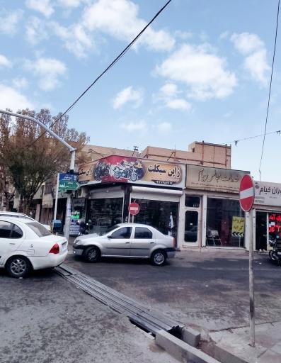 عکس فروشگاه موتور سیکلت ژاپن سیکلت
