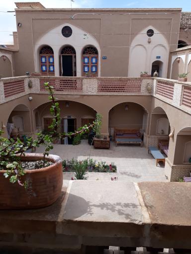 عکس عمارت مهربانو