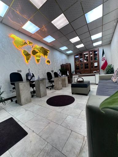 عکس مشاورین املاک کاخ 