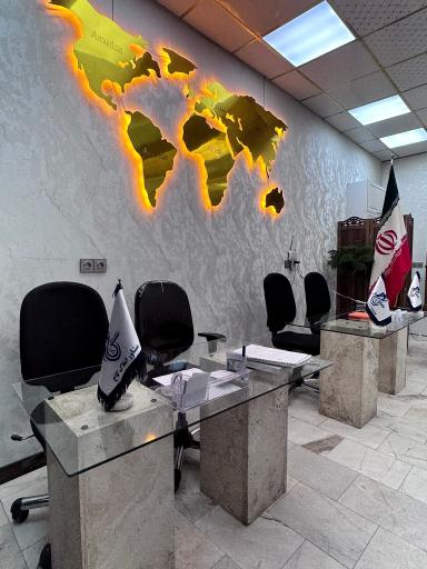 عکس مشاورین املاک کاخ 