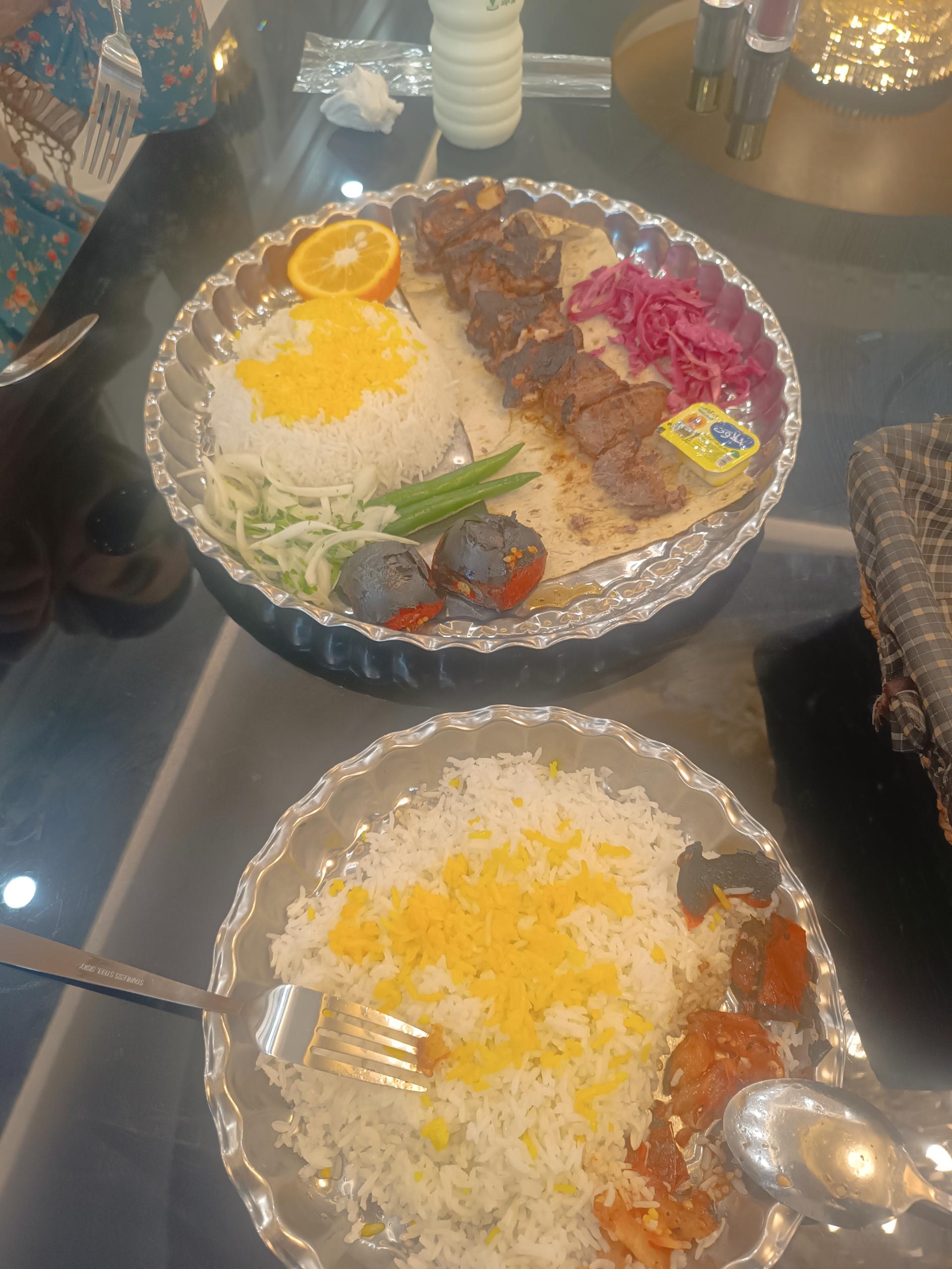 عکس رستوران کارون