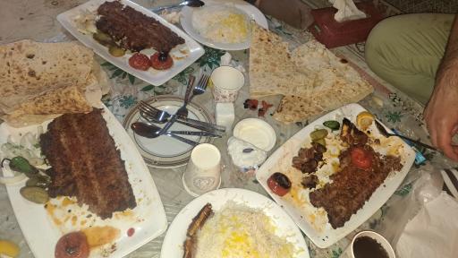 عکس رستوران پاییزان