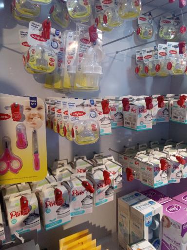 عکس داروخانه شبانه روزی آرش