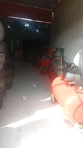 عکس استوک لاستیک ایوب آتش بار