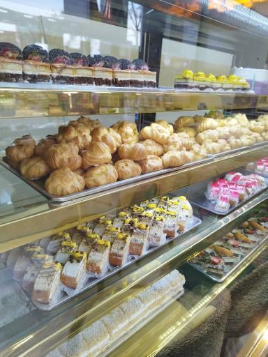 عکس شیرینی و شکلات ونکام