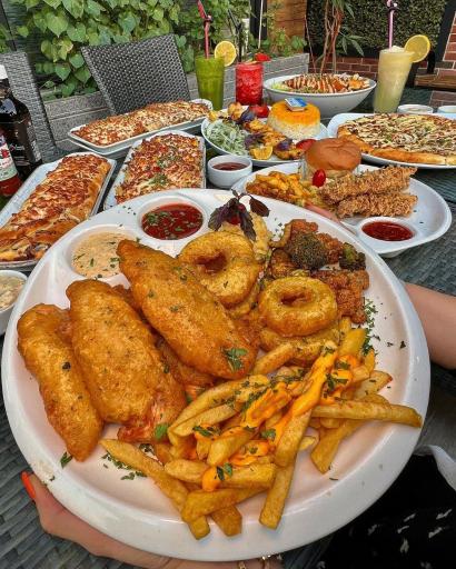 عکس رستوران ایتالیایی پینار