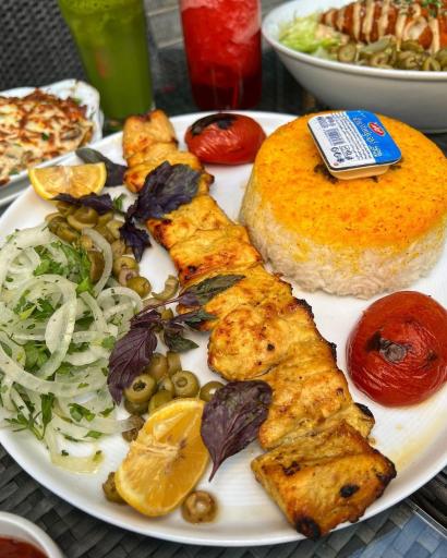 عکس رستوران ایتالیایی پینار