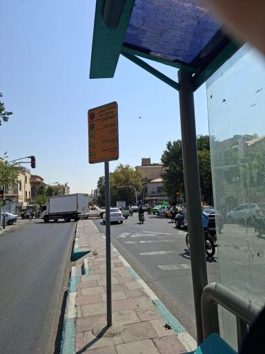 عکس منوچهری