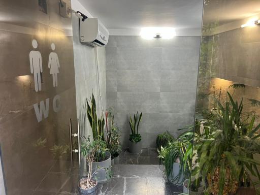 عکس باغ رستوران سفیران