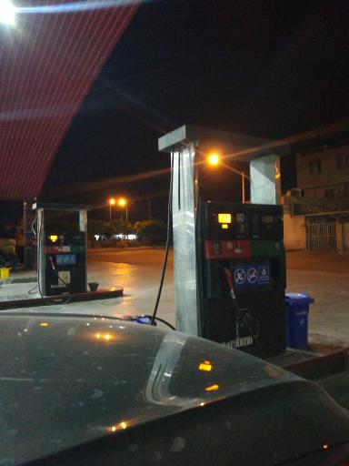 عکس پمپ بنزین  وگازوئیل دامان پیوندی