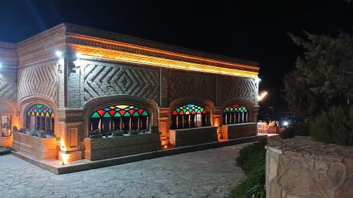 عکس رستوران سنتی ققنوس