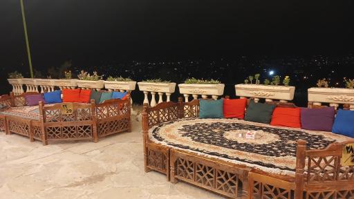 عکس رستوران سنتی ققنوس