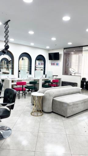 عکس سالن زیبایی مبینا