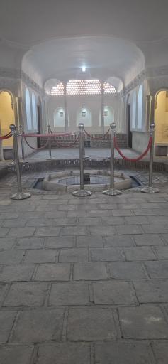 عکس خانه‌ امینی‌ ها