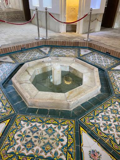 عکس خانه‌ امینی‌ ها