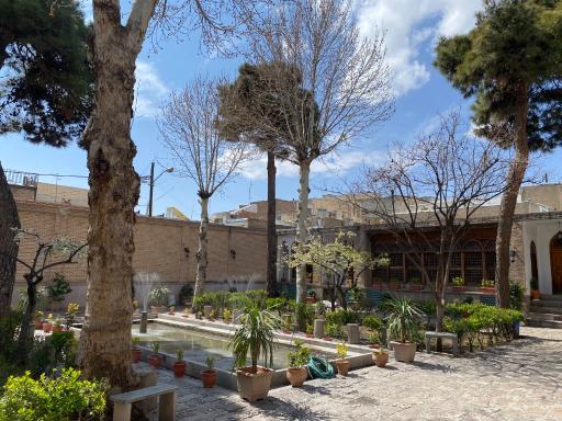 عکس خانه‌ امینی‌ ها