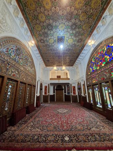 عکس خانه‌ امینی‌ ها