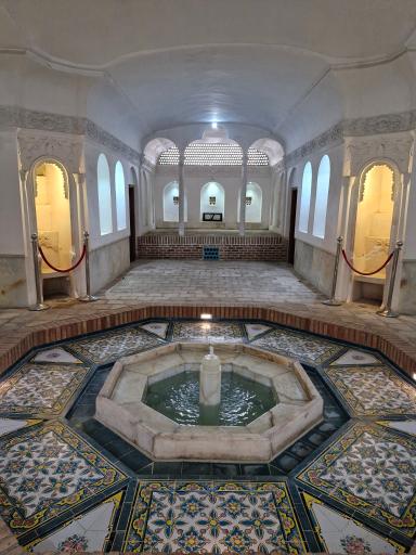 عکس خانه‌ امینی‌ ها