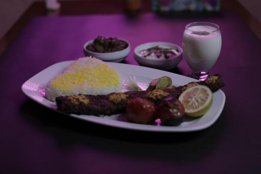 رستوران دلنوازان 