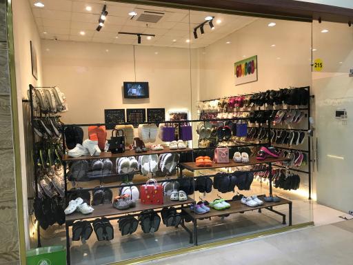 عکس فروشگاه کراکس ایران شعبه نوشهر