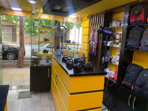 عکس فروشگاه دوربین زوم