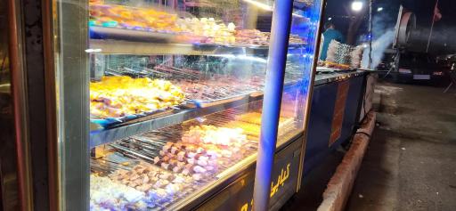 عکس کبابی حاج حسین