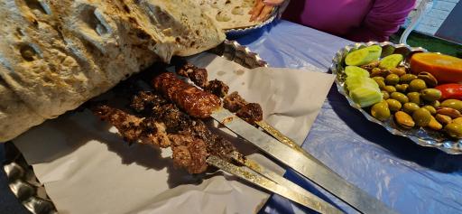 عکس کبابی حاج حسین