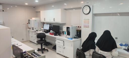 عکس آزمایشگاه پاتوبیولوژی پایا