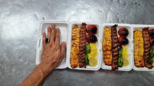 عکس آشپزخانه برادران