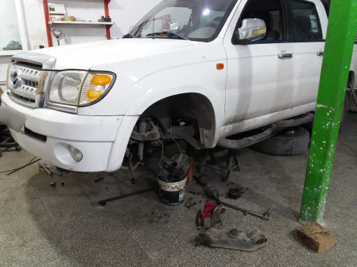 عکس جلوبندی و کمک فنرسازی میرزا رحیمی