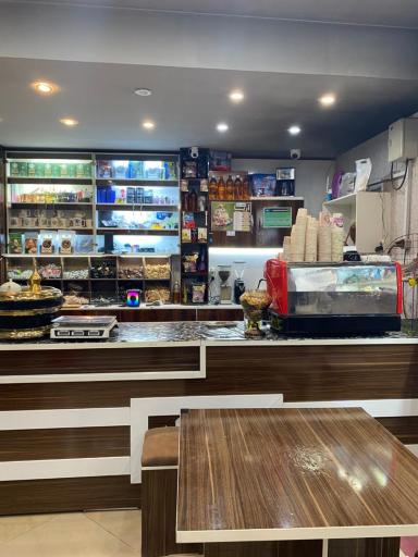 عکس قهوه سرای آریا