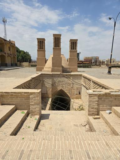 عکس حسینیه بقیه الله الاعظم سرچشمه زارچ