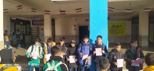 عکس دبستان فضیلت و فاطمه