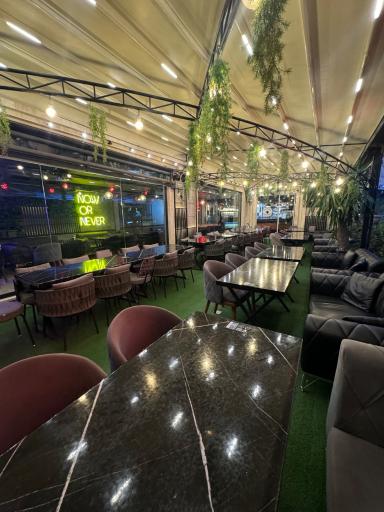 عکس کافه رستوران شارونا